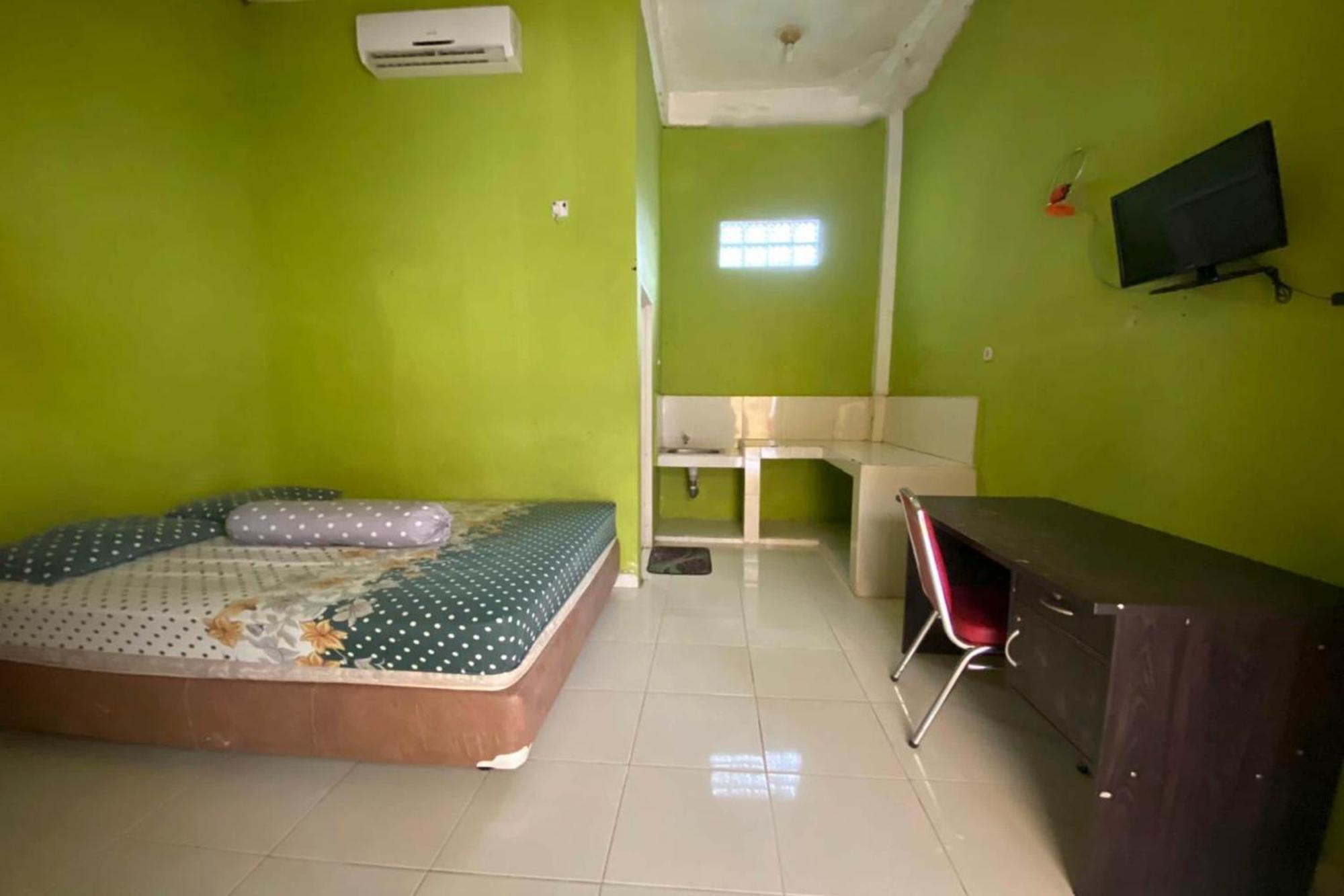 Oyo Life Afny Kost 1 Hotel Palembang Bagian luar foto